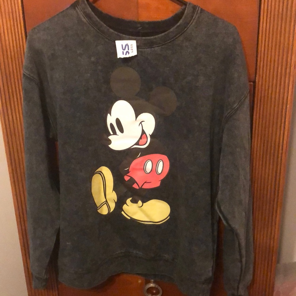 Mickey mouse sweatshirt!🤗